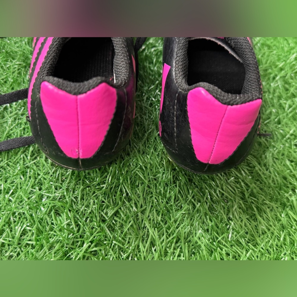 Adidas Kids Black and Pink Cleats Size 10K - Picture 3 of 7